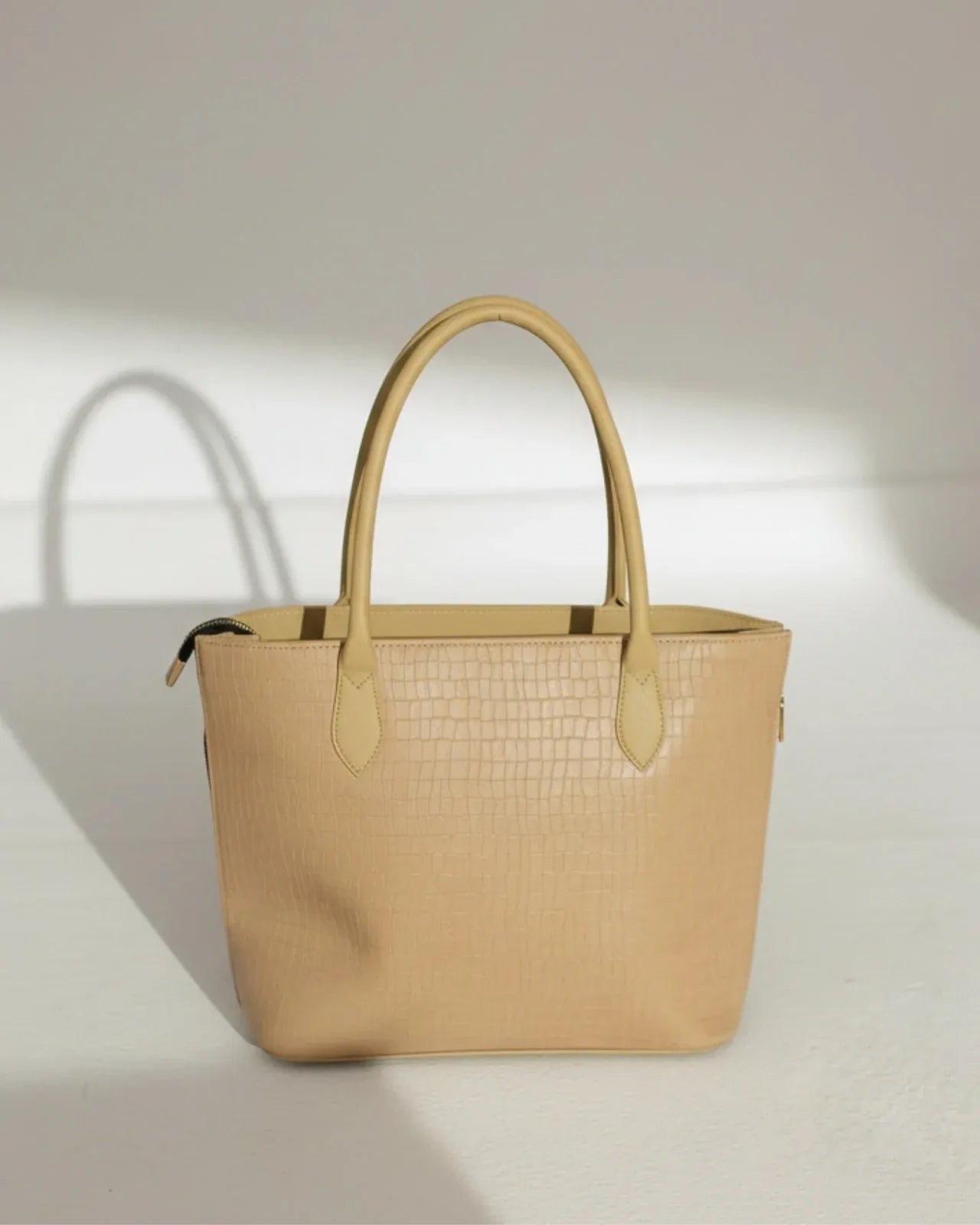 Elegant Croc Texture Tote Handbag for Women